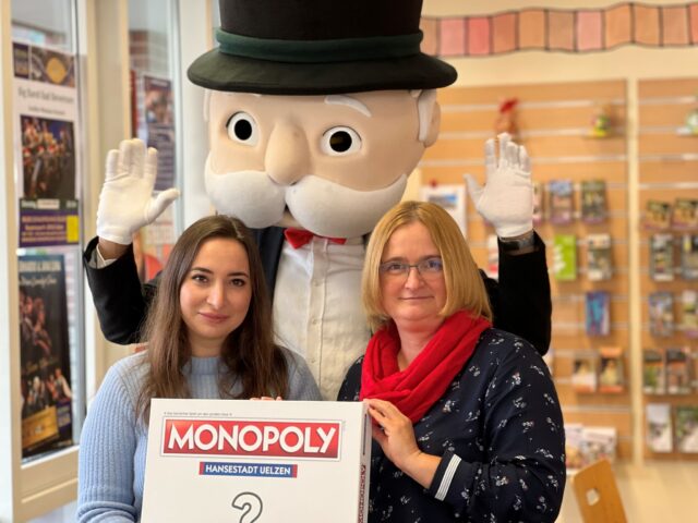Mr. Monopoly zu Besuch in der Stadt- und Touristinformation_2